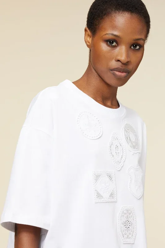 embroidery-boxy-t-shirt-white