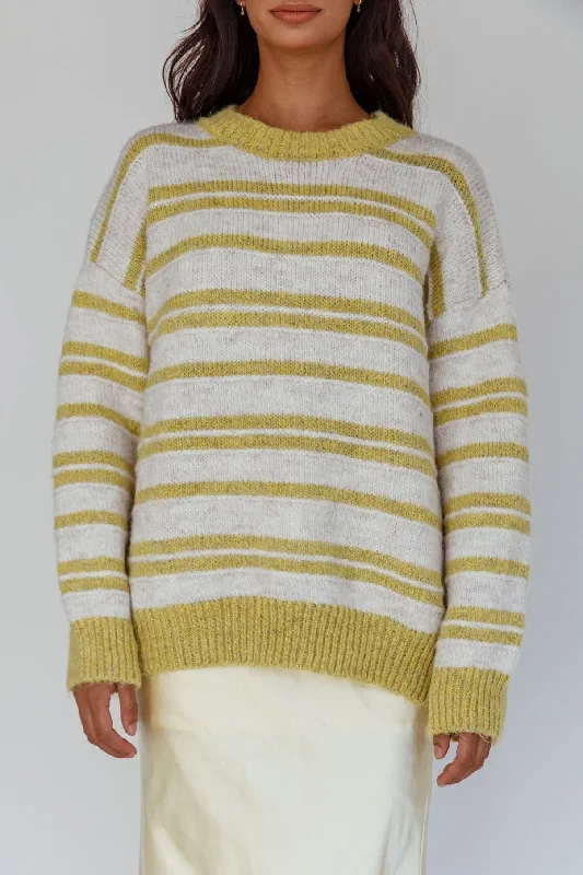 jona-relaxed-knit-sweater-striped-beige