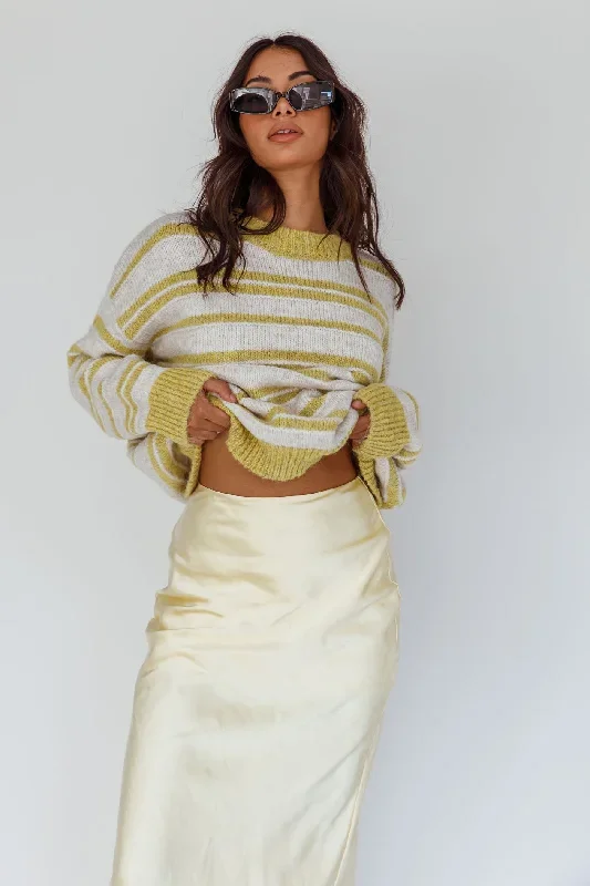 jona-relaxed-knit-sweater-striped-beige