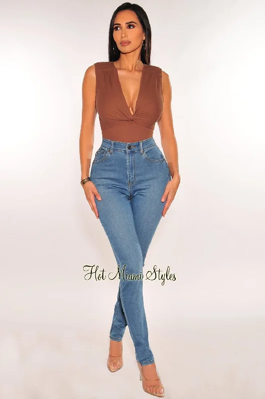 mocha-ribbed-sleeveless-v-neck-knotted-open-back-bodysuit mocha-ribbed-sleeveless-v-neck-knotted-open-back-bodysuit